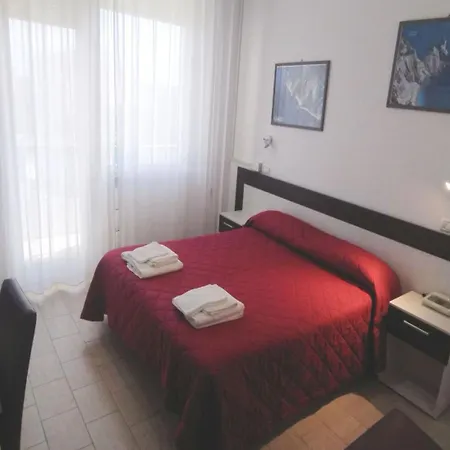 Hotel K2 3*