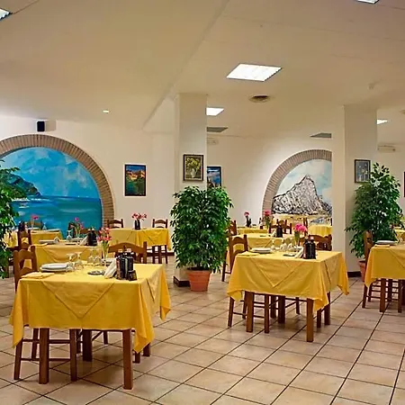 K2 Hotel Numana