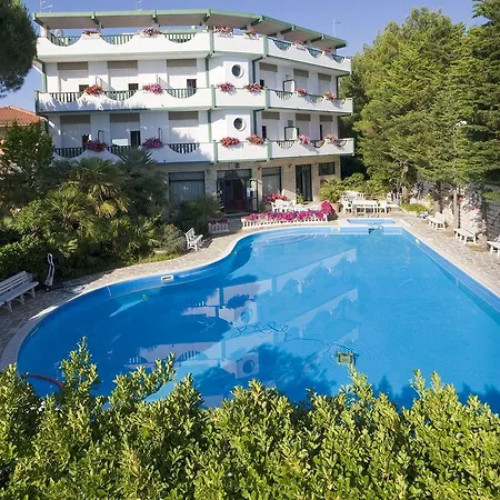 Hotel K2 3*